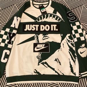 NFS. Nike Sportswear New York City Sweatshirt